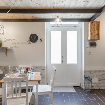 Casa Rebecca Lägenhet Brindisi Exteriör bild