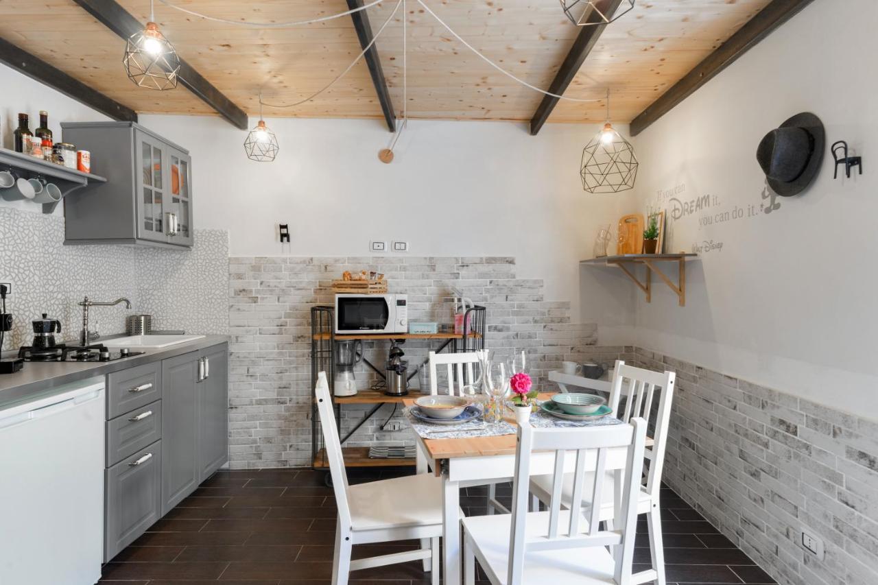 Casa Rebecca Lägenhet Brindisi Exteriör bild