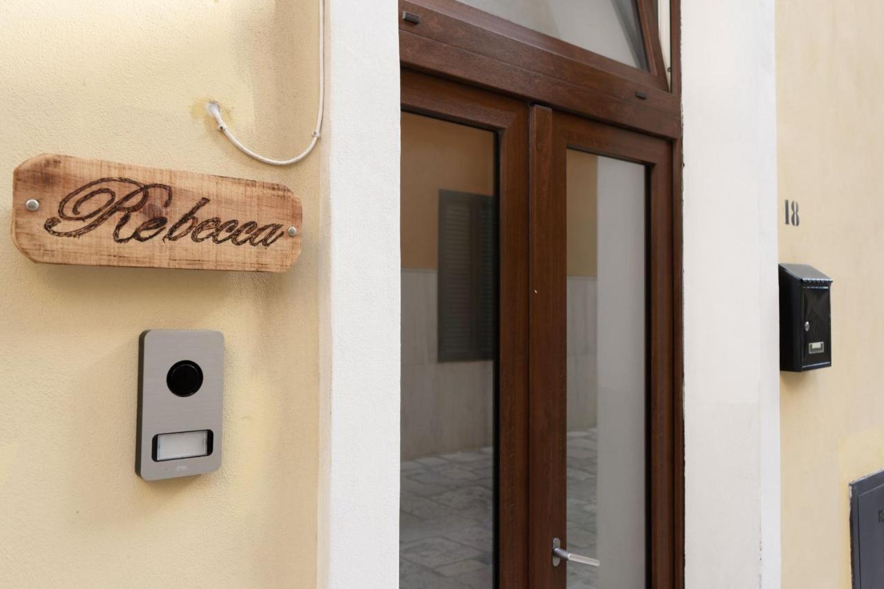 Casa Rebecca Lägenhet Brindisi Exteriör bild